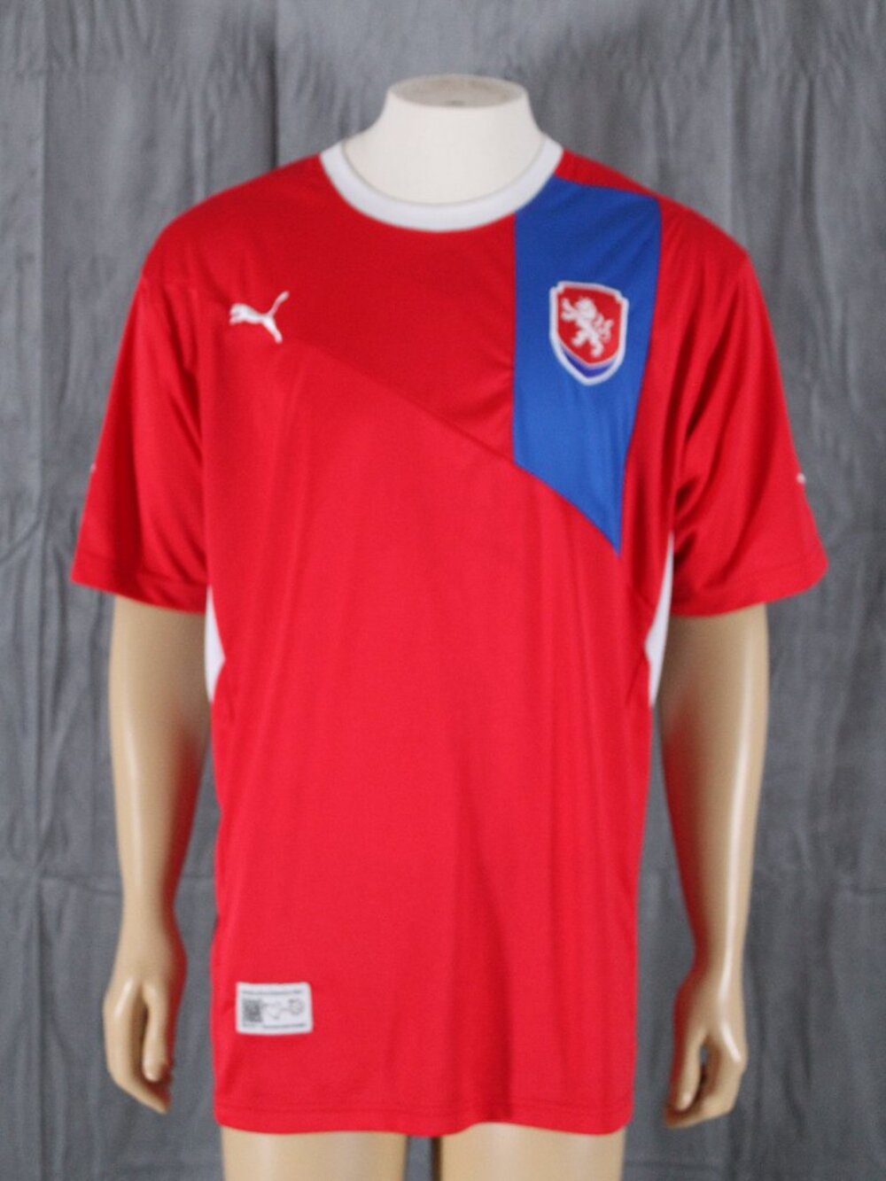 Team Czech Republic Soccer Jersey (Retro) - 2013 Home Jersey by Puma - Men's XL